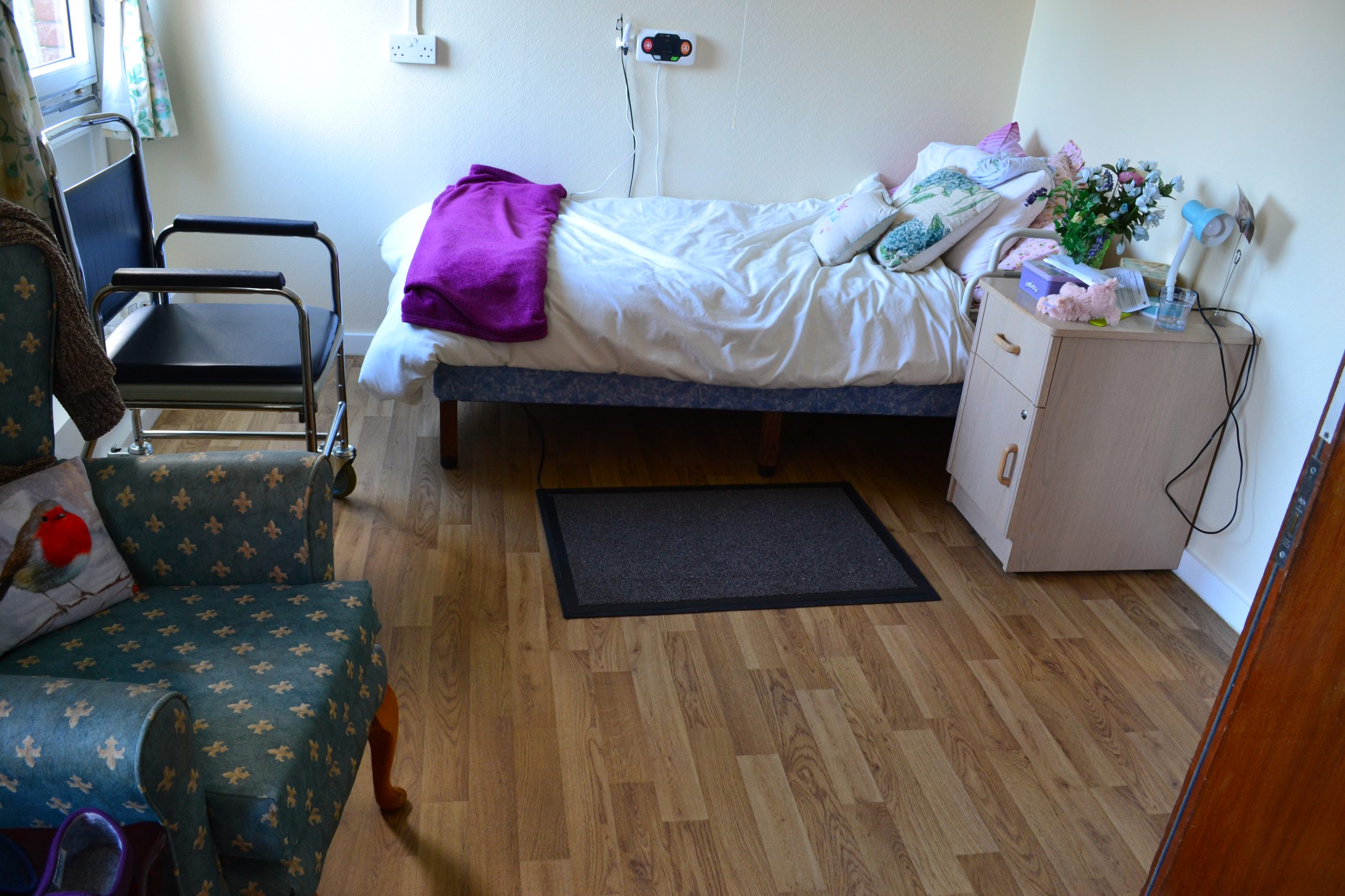 Safe Flooring Installed In Care Home Gainsborough Carpets and Flooring